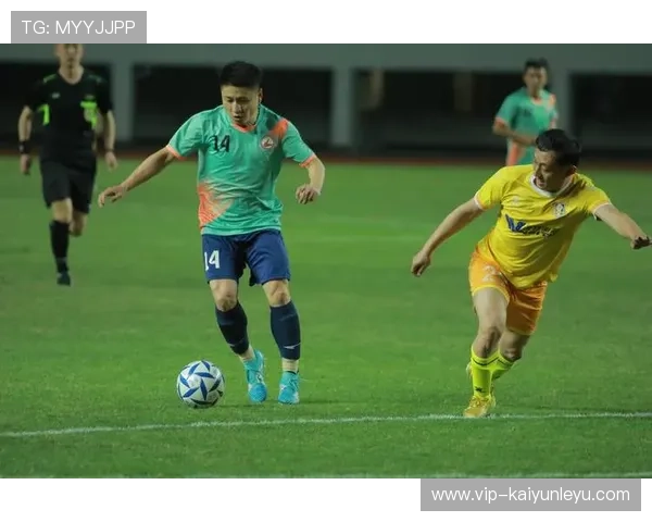 开云真人足球直播带你实时感受足球比赛的激情与精彩赛事全场高清无延迟体验